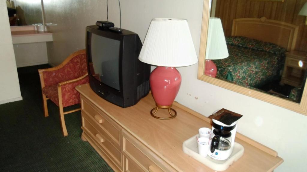 Green Lantern Motel South Lake Tahoe Room photo