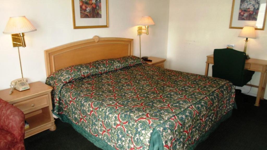Green Lantern Motel South Lake Tahoe Room photo